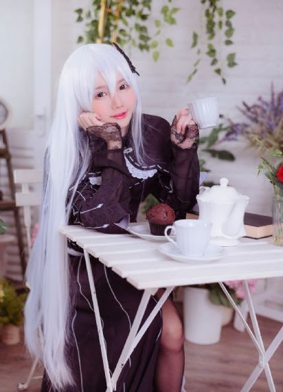 黑白格子衬衫欧美街拍_免费观看高清版
