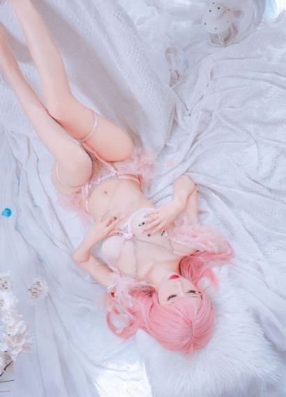 搞笑欧美头像女_1080电影完整版